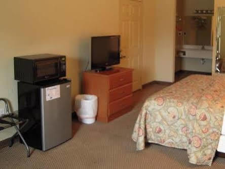 City Heart Inn & Suites Piedmont 外观 照片