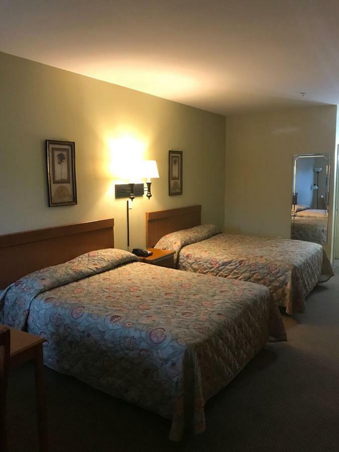 City Heart Inn & Suites Piedmont 外观 照片
